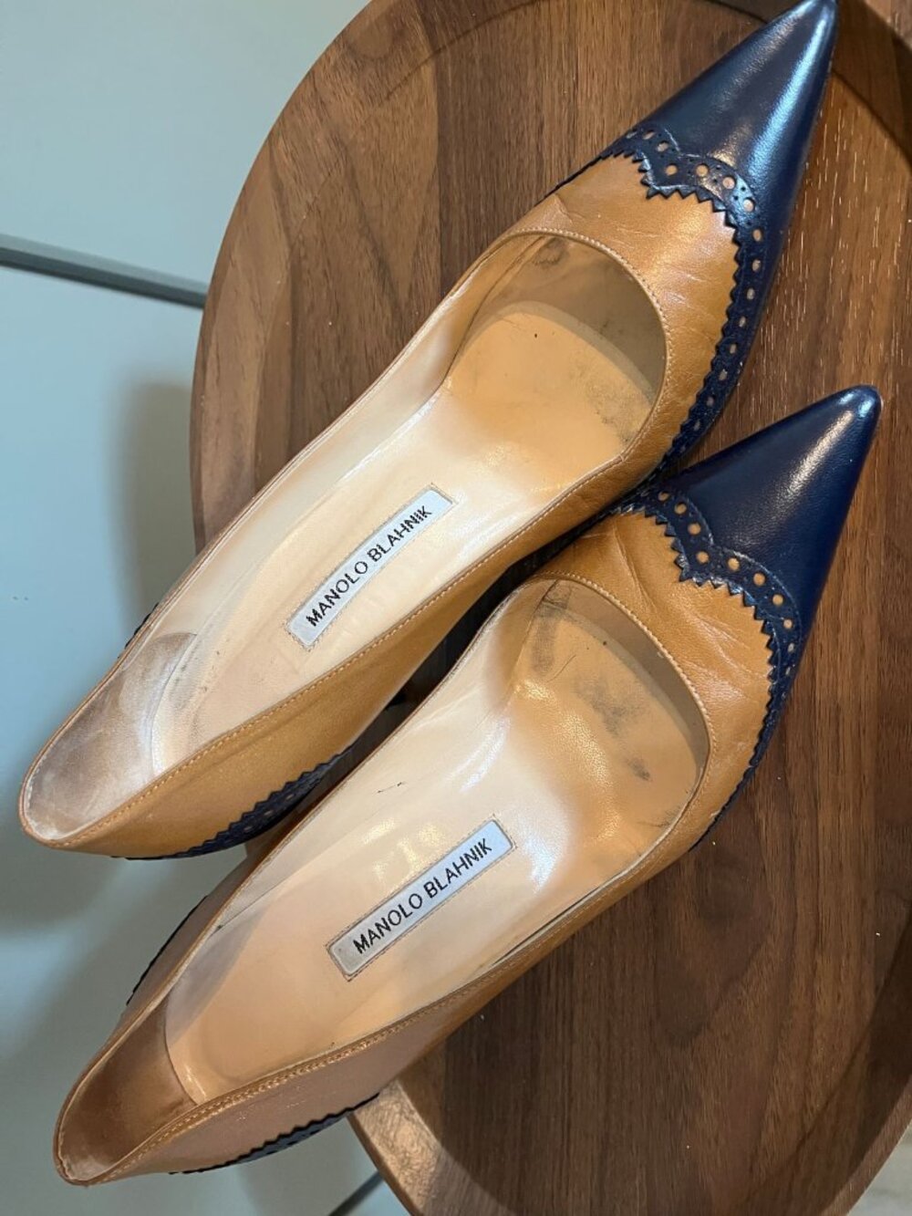 Manolo Blahnik Ancor Spectator Pumps Sz 41.5 11.5 USA blue & camel pointy toe